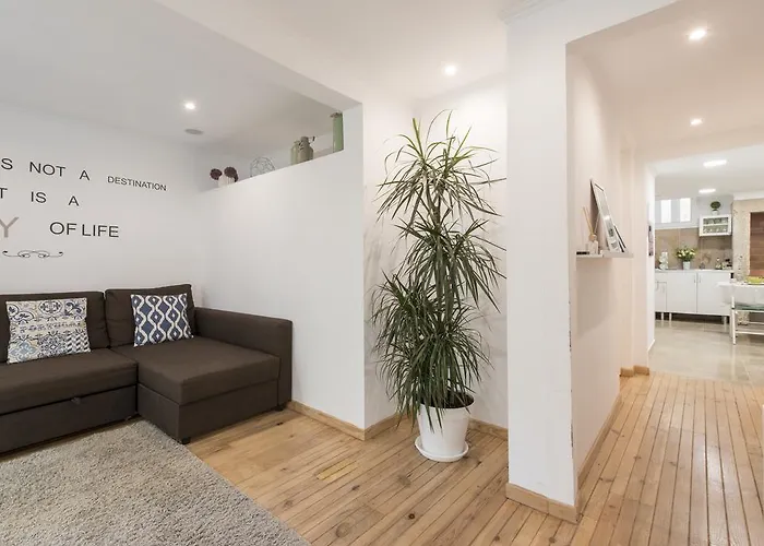 Bairro Alto - Bica 1 Διαμέρισμα *